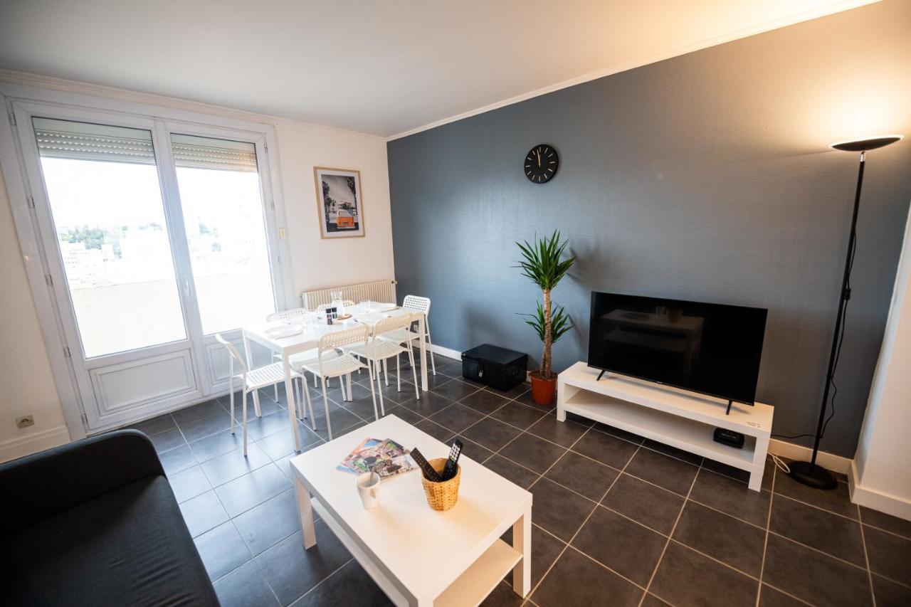 Robespierre - Tout Equipe & Calme - Tv Et Wifi แซงต์-เอเตียน ภายนอก รูปภาพ